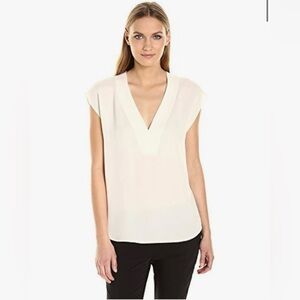 Theory silk butter  Cream V-Neck short sleeve Blouse small